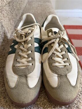 Women’s Karhu Anthropologie Lace-Up Sneakers in Cream and Green